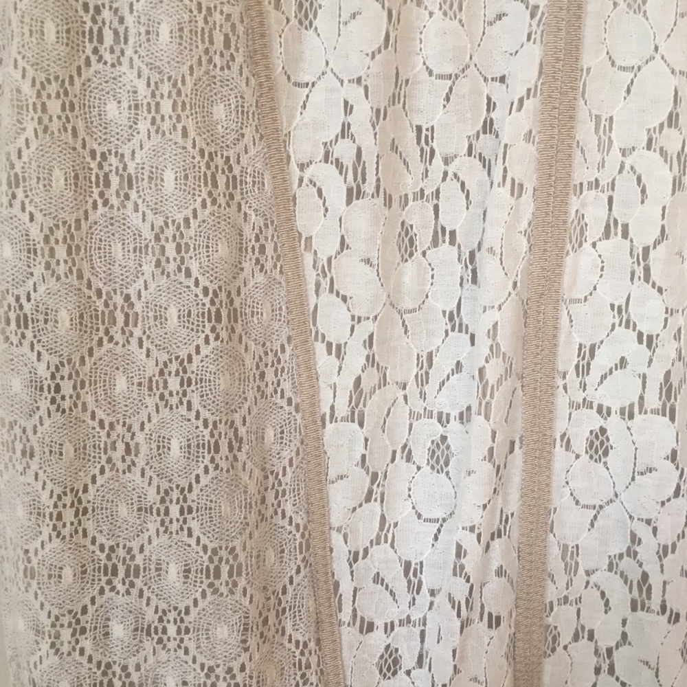 Maggy London dress, Ivory and taupe lace colors - Picture 3 of 4